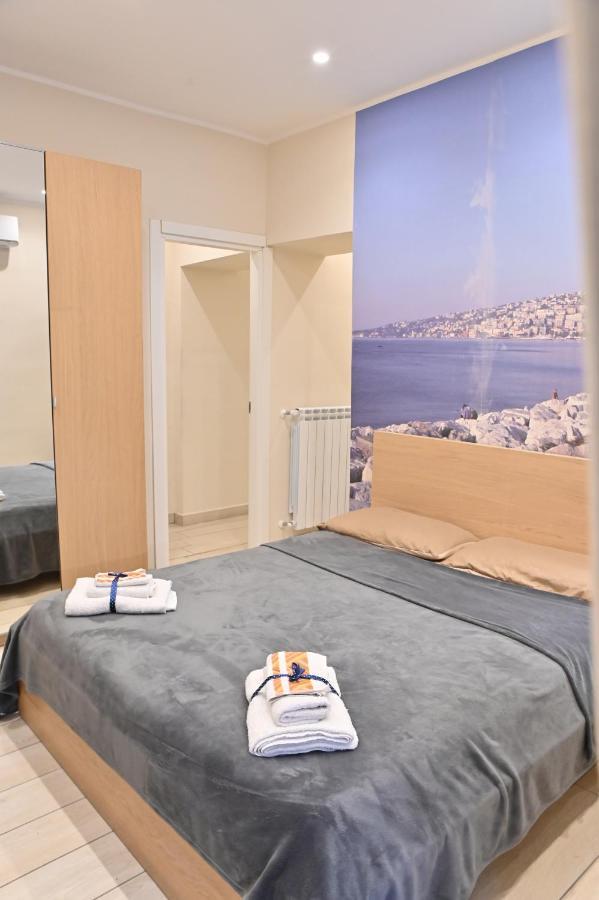 Bed and Breakfast Perlablu In Centro Neapel Exterior foto